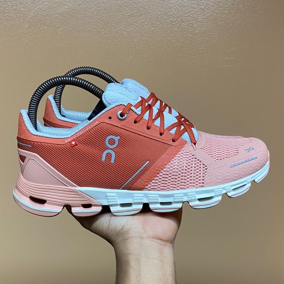 On Cloudflyer Ginger/White Womens Running Sneakers Size 8 - Picture 1 of 16